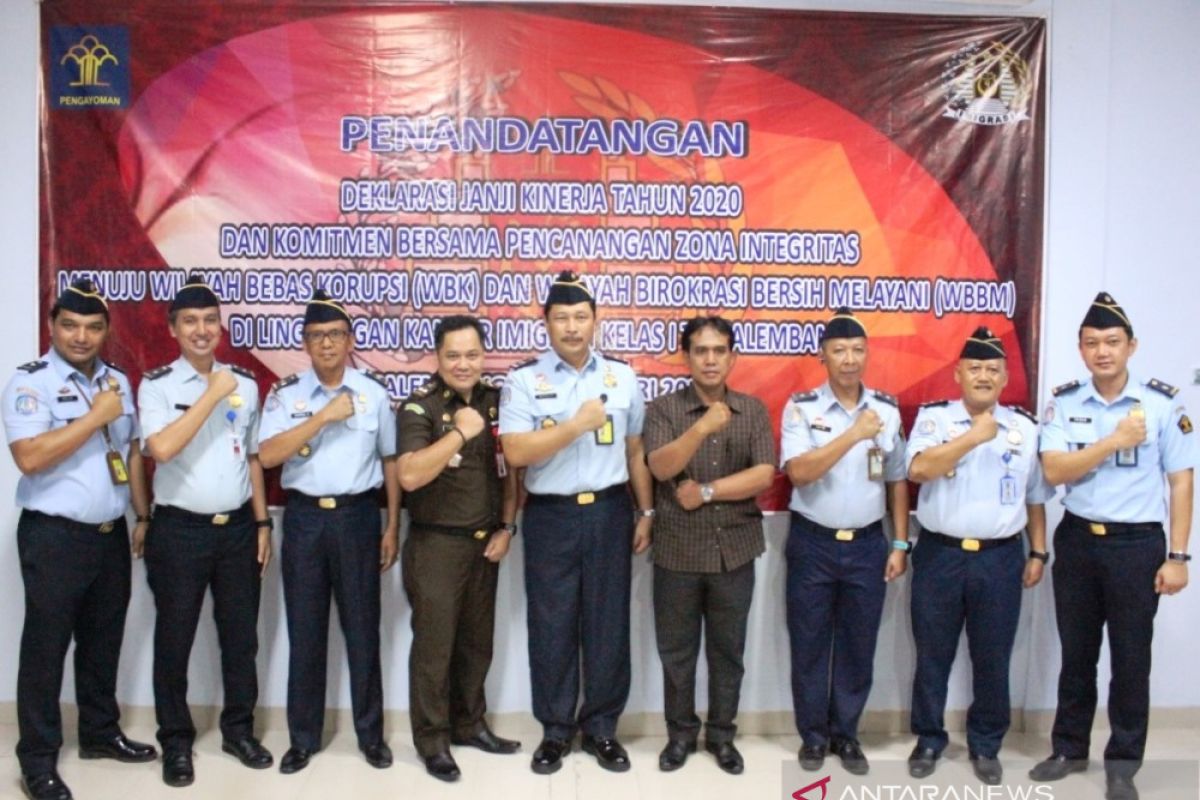 Imigrasi Palembang canangkan Zona  Integritas pelayanan paspor