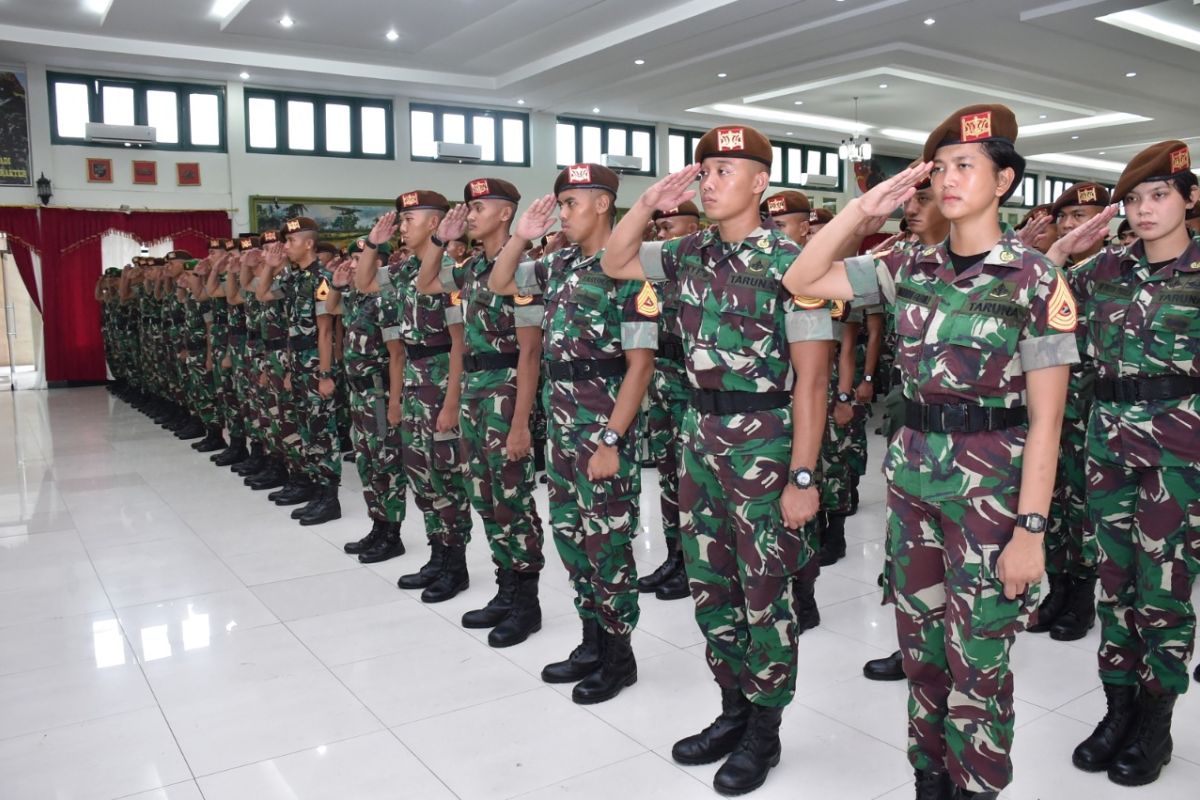 254 taruna Akmil ikuti  diksar para di Bandung