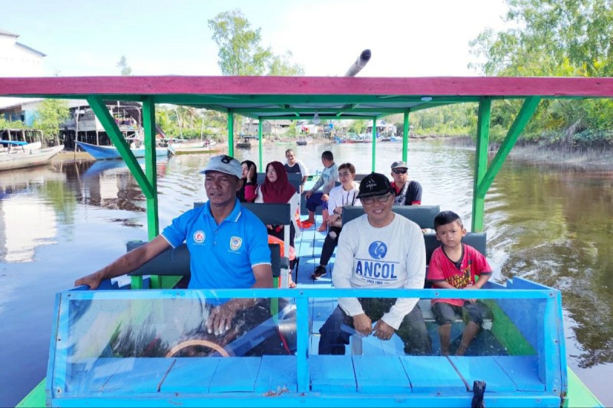 Bantuan perahu wisata dorong Pemkab Seruyan tingkatkan PAD
