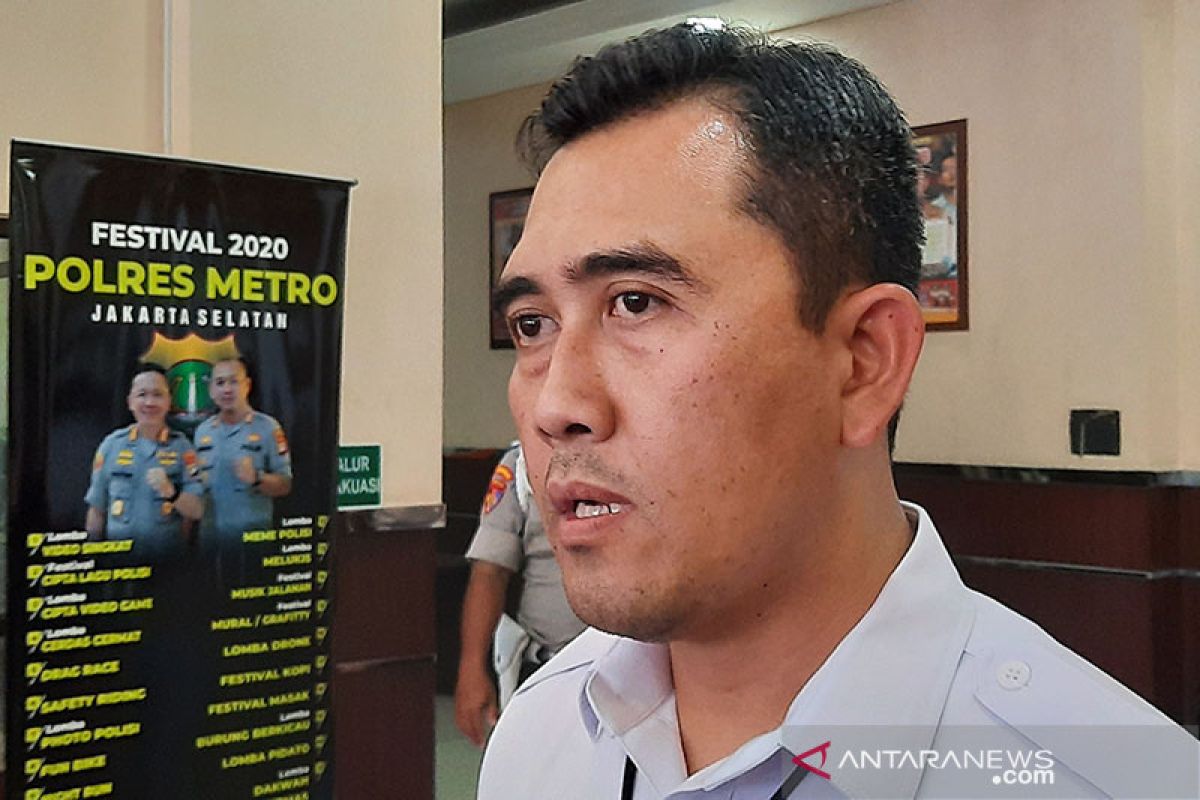 Polrestro Jaksel panggil suami Karen Pooroe terkait kematian anaknya