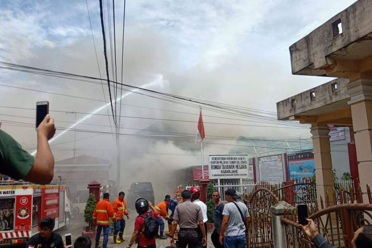 Rutan Kabanjahe rusuh, Kapolda sebut karena over kapasitas