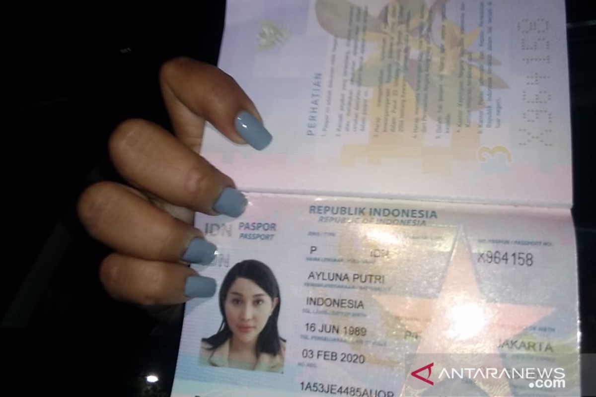 Paspor baru Lucinta Luna cantumkan jenis kelamin perempuan