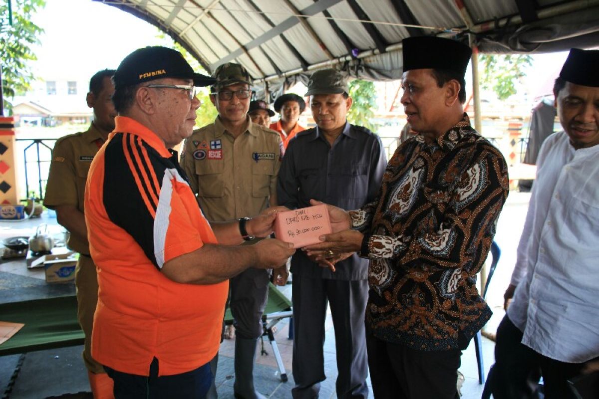 DPRD HSU bantu posko banjir Rp30 juta