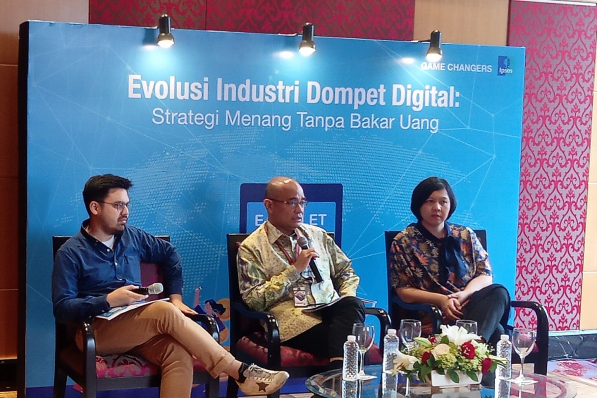 GoPay pimpin pasar dompet digital meski tidak bakar uang