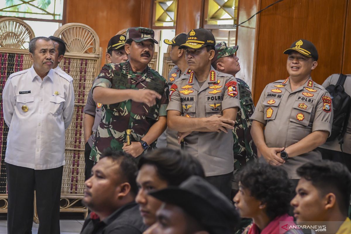 Kapolri dan Panglima TNI apresiasi relawan karhutla Riau