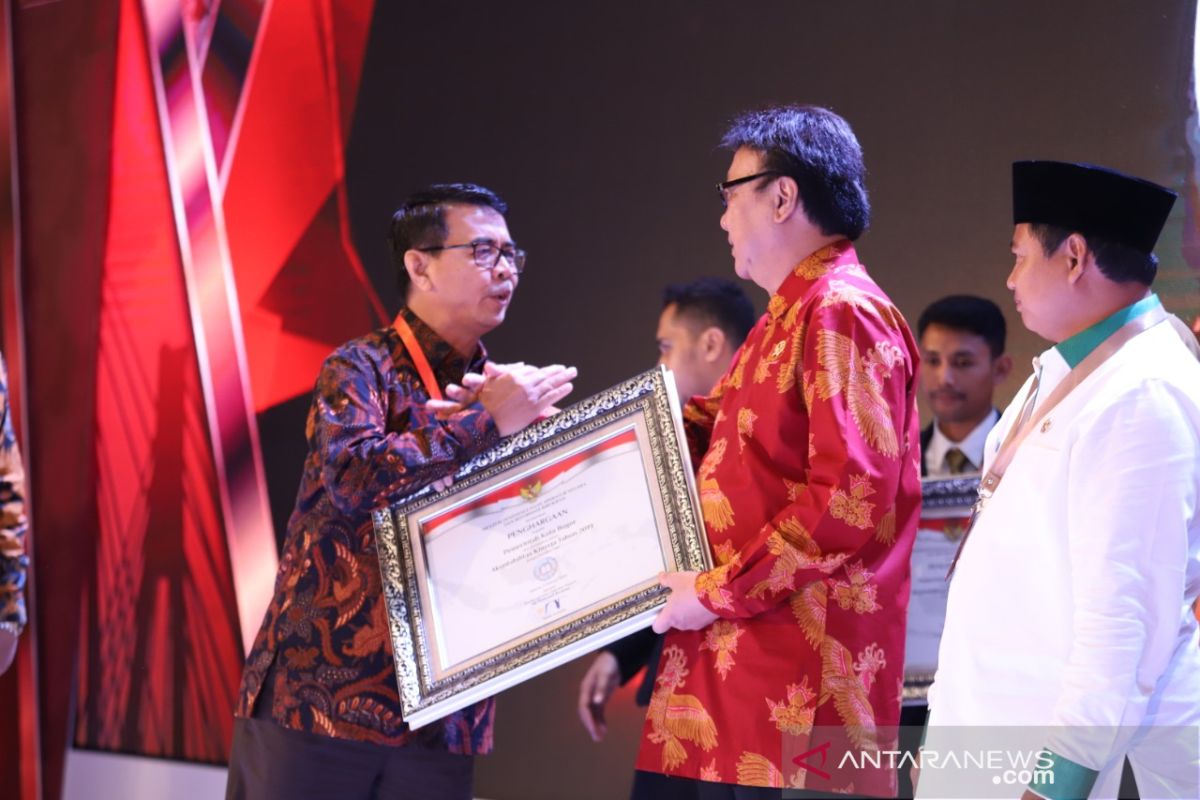 Kota Bogor terima penghargaan SAKIP Tahun 2019 dari Kemenpan