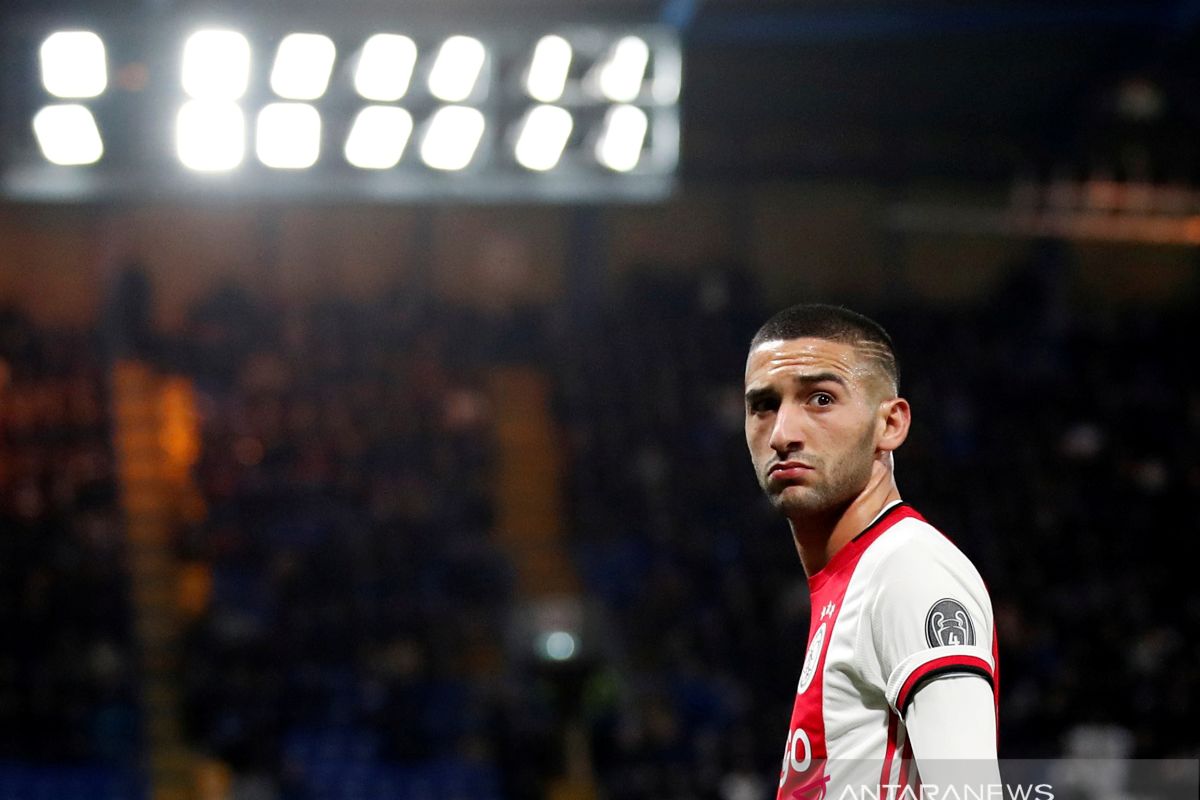 Penyerang sayap Ajax Hakim Ziyech merapat ke Chelsea