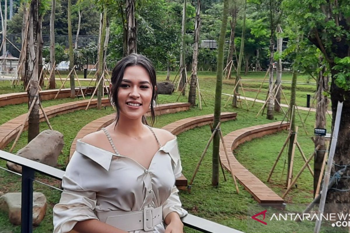 Penyanyi Raisa lebih dewasa di lagu "Teristimewa"