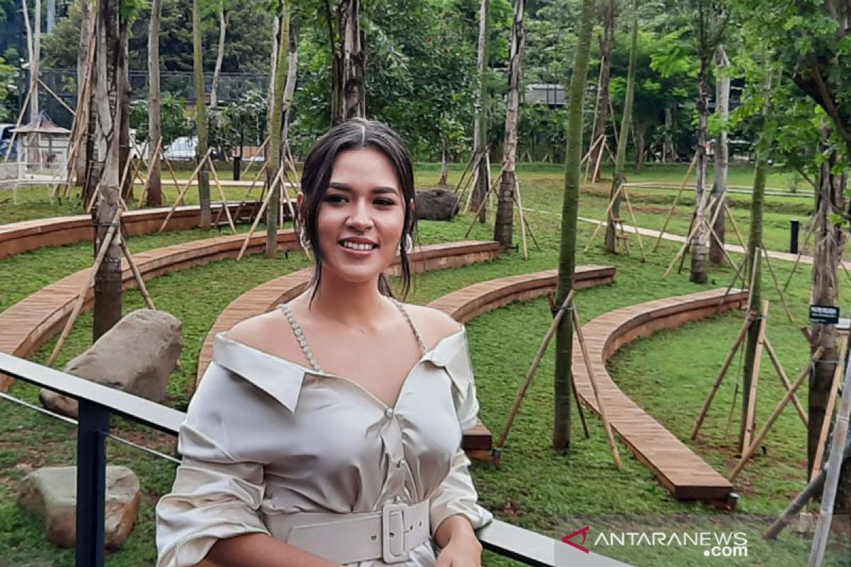 Intip kegiatan Raisa selama #dirumahaja