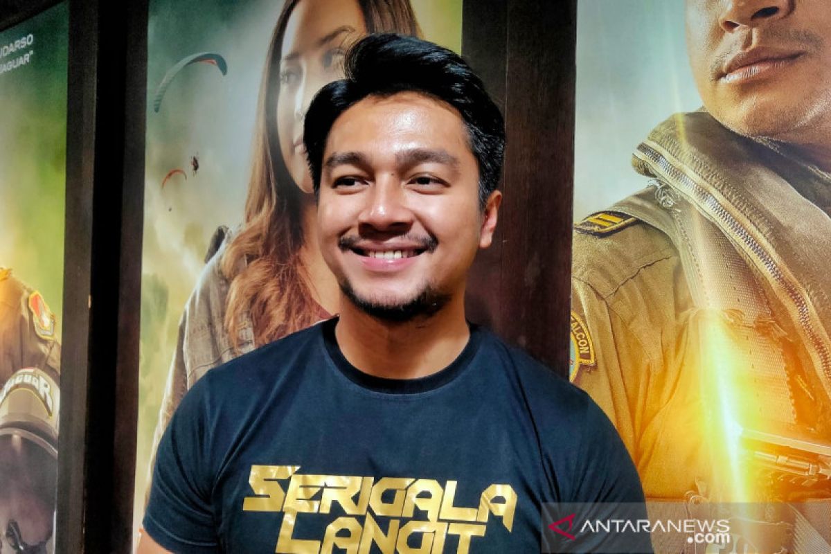 Deva Mahenra merasa beruntung main untuk film "Serigala Langit"