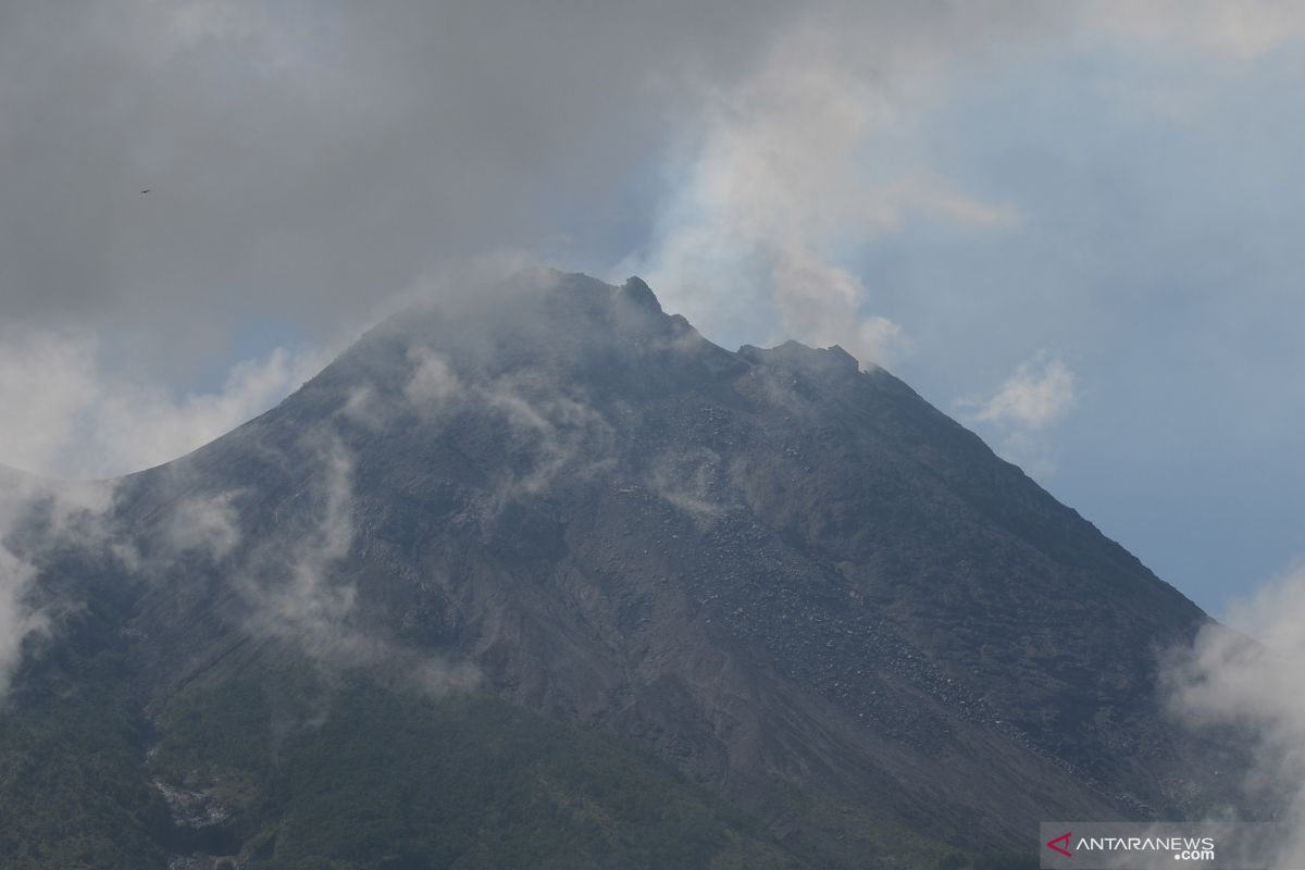 Warga sekitar Gunung Merapi beraktivitas normal pascaerupsi