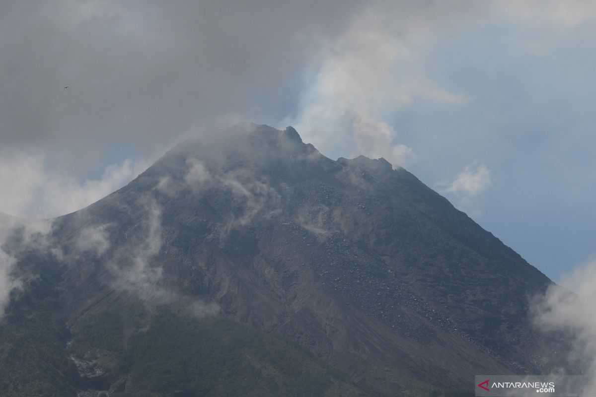 Erupsi Merapi tak berdampak di Magelang