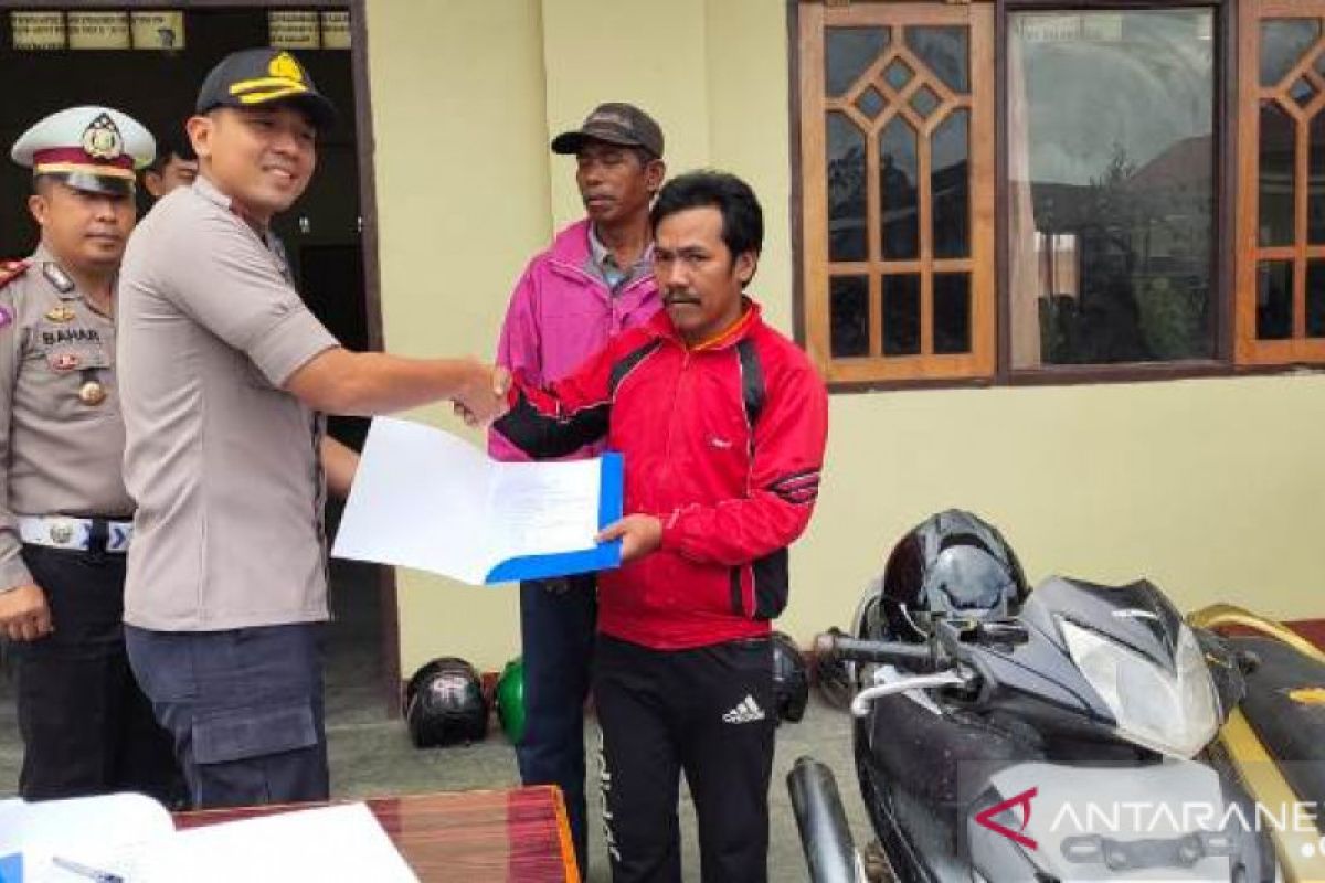 Polres Jayawijaya kembalikan 32 motor curian