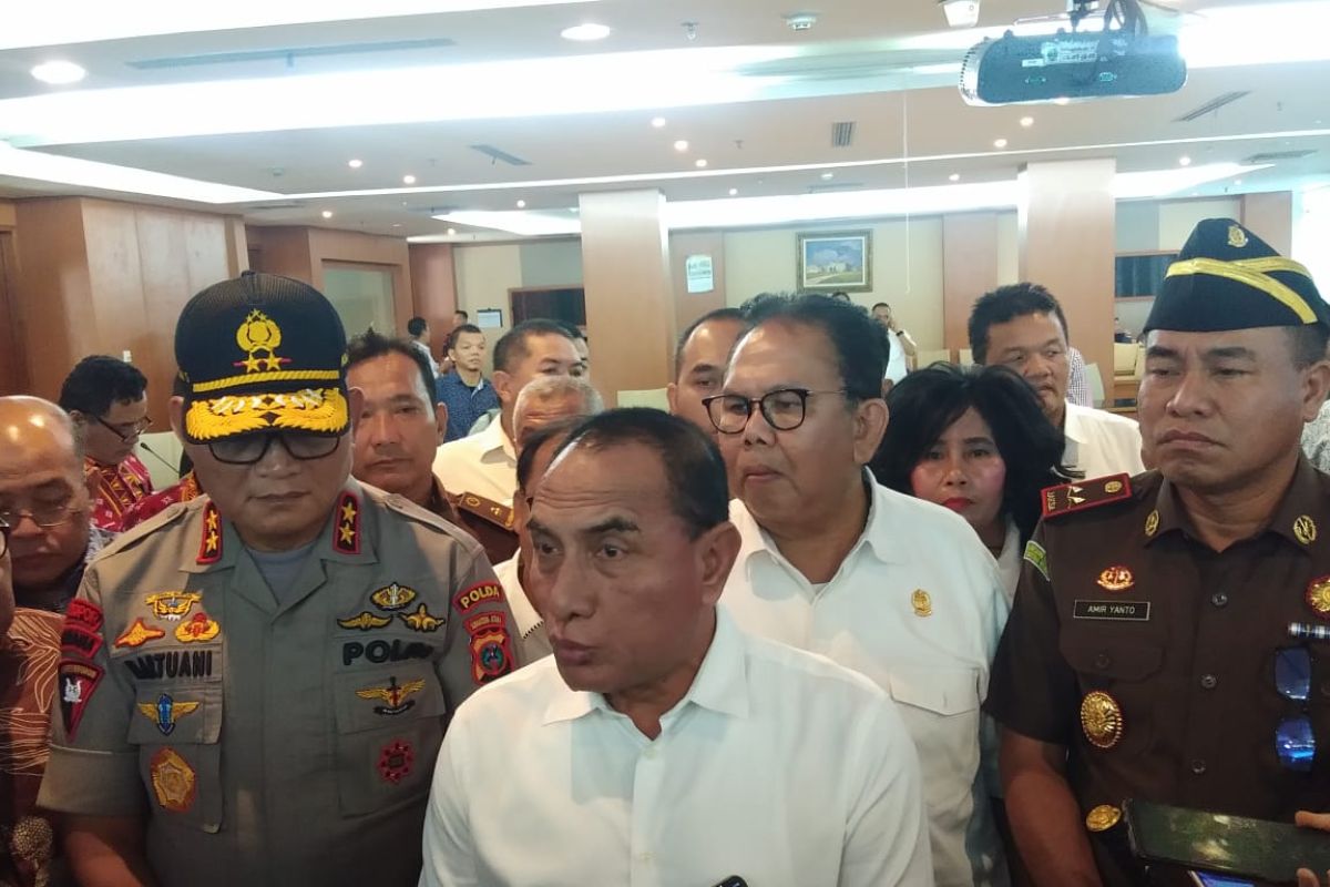 Gubernur  : Ekonomi Sumut rugi besar akibat  48.000  babi mati