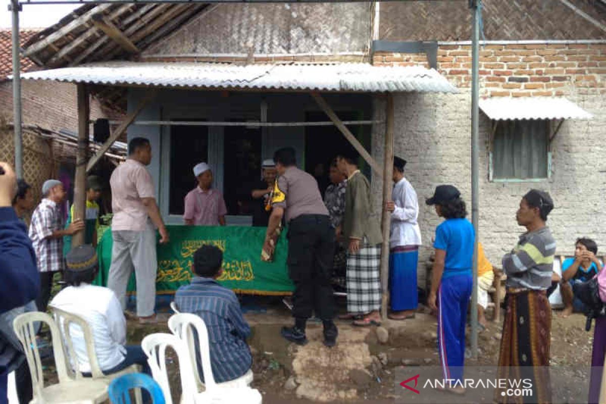 Balita ini meninggal dunia digigit ular weling