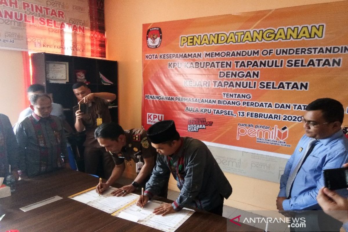 Jelang Pilkada 2020, KPU-Kajari Tapsel tandatangani MoU