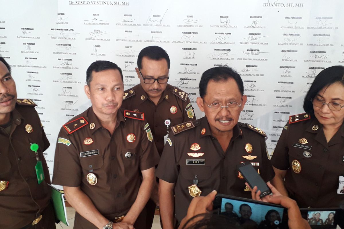 Kapuspenkum jelaskan Kejagung masih proses oknum jaksa Lampung Utara
