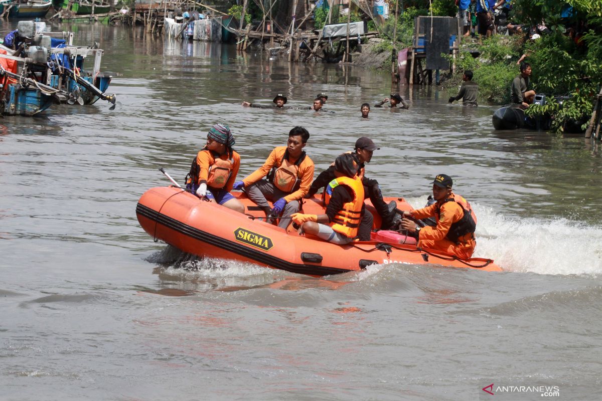 Tiga korban tenggelam di Sungai Pucang Sidoarjo telah ditemukan, operasi SAR dihentikan