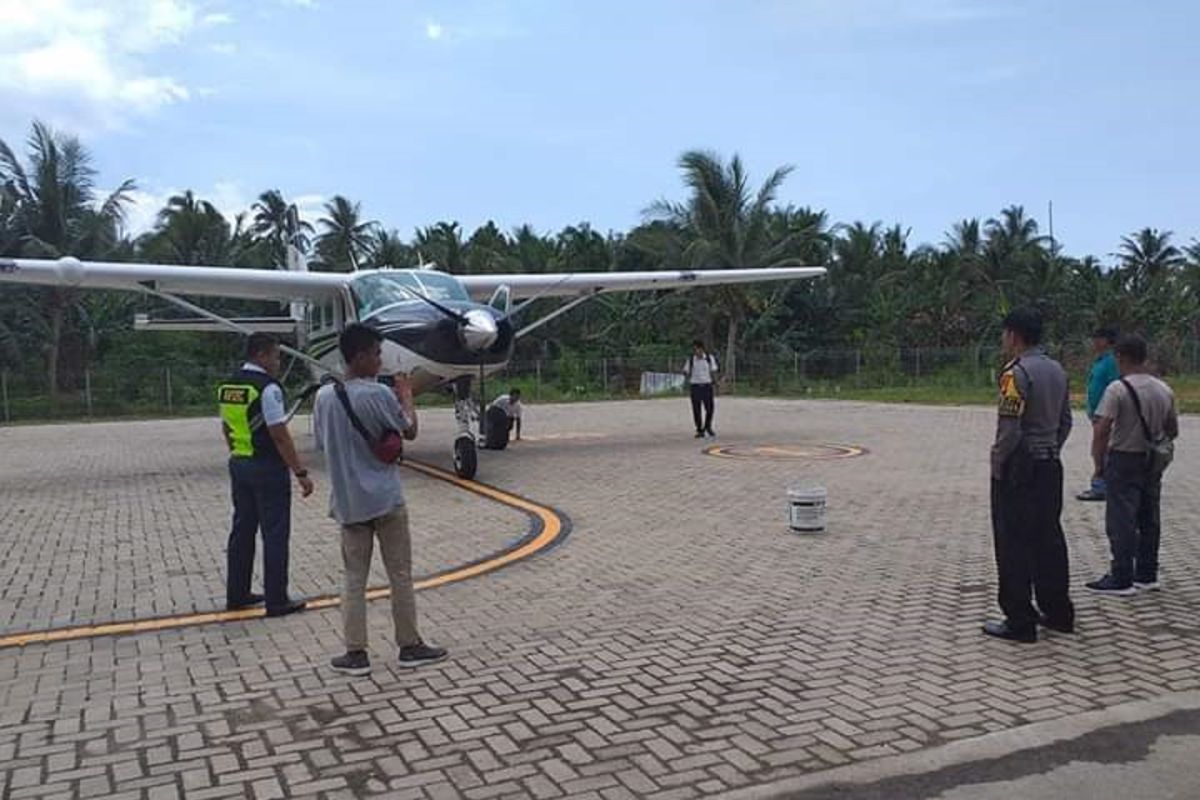 Polisi pantau latihan terbang di Bandara Smart Semelagi Kecil