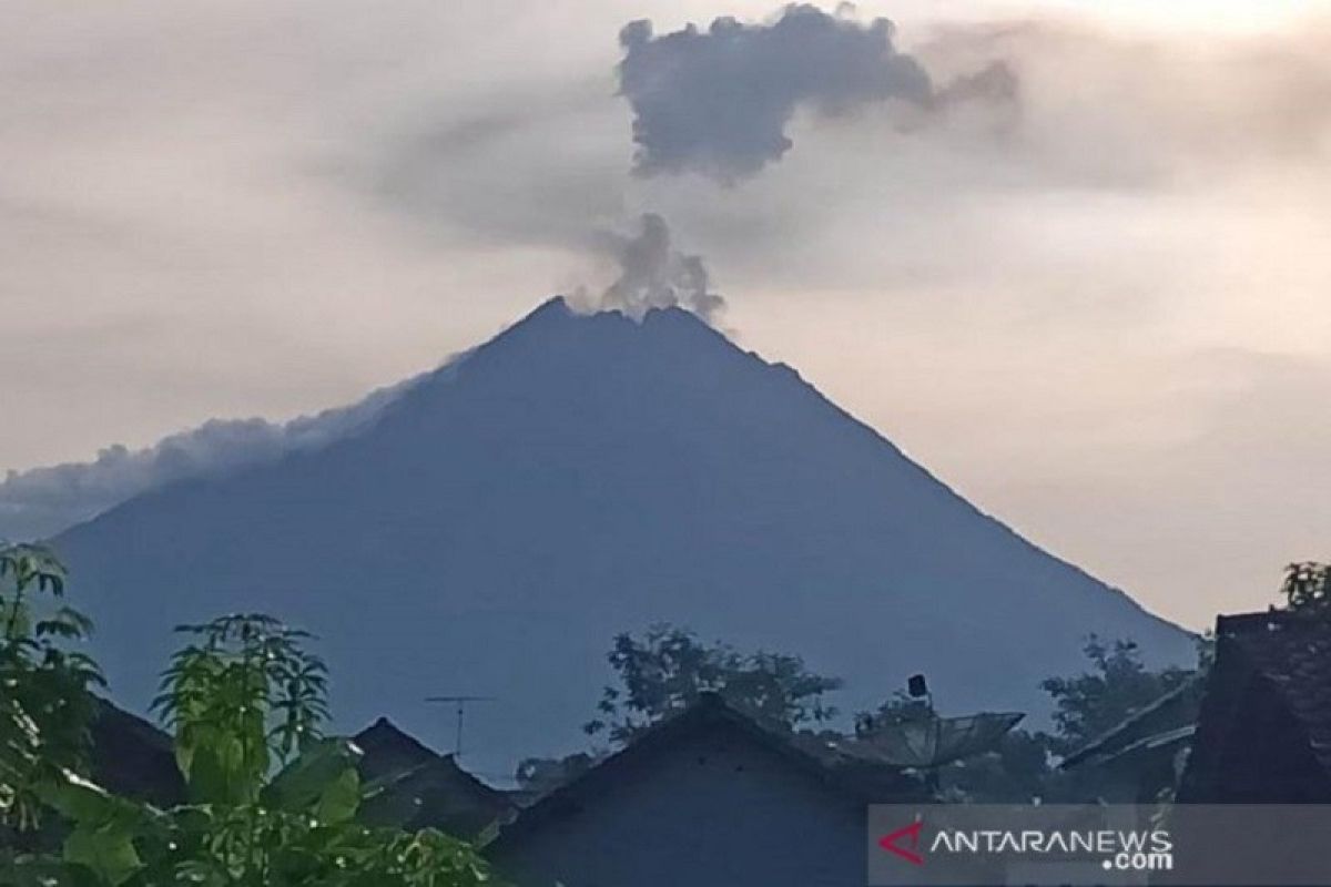 Erupsi Merapi masih skala kecil