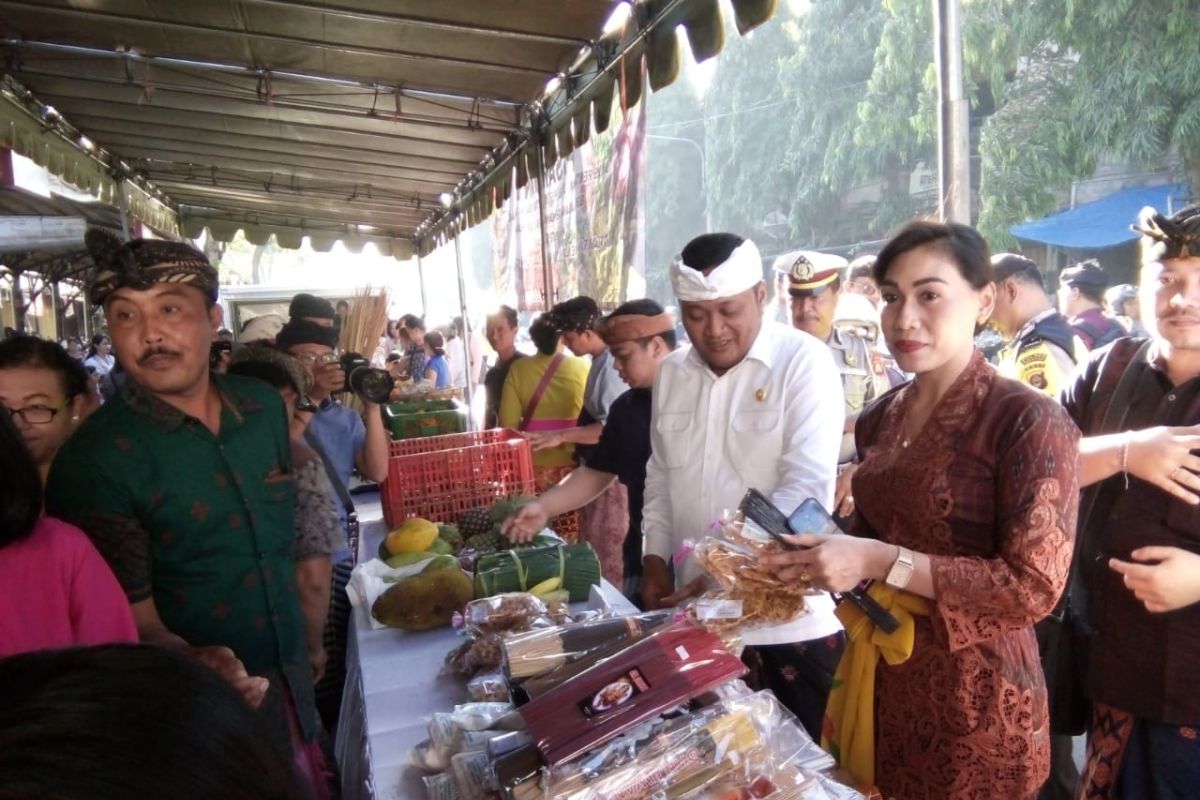 Jelang Galungan, Pemkab Gianyar gelar pasar tani