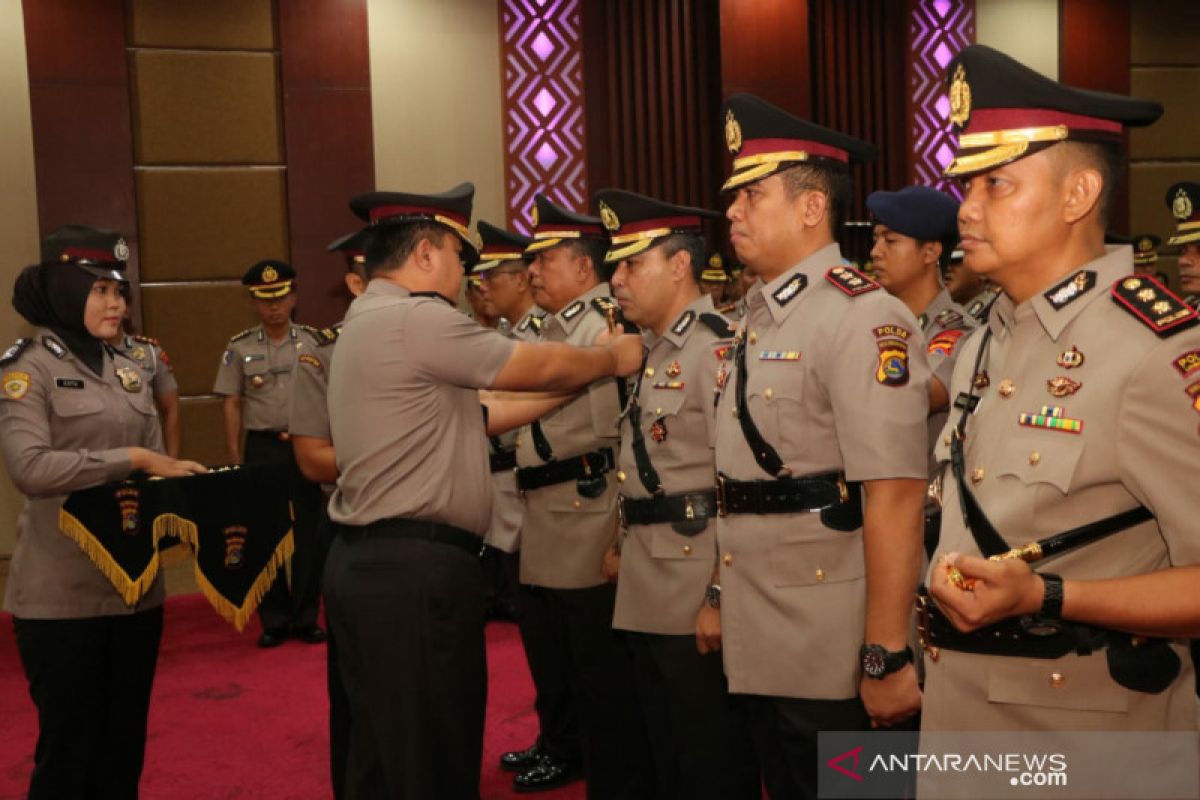 Kapolda NTB melantik empat kapolres baru