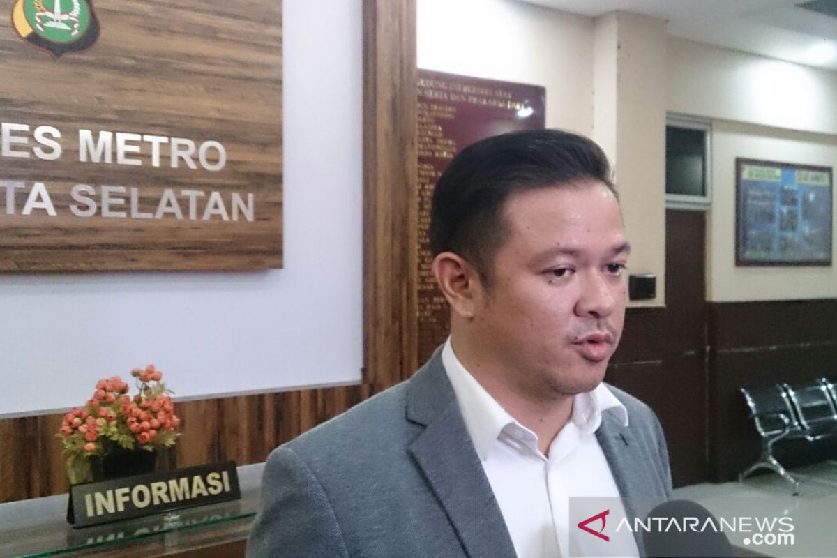 Pengacara benarkan Arya Claproth diperiksa terkait dengan kematian anaknya