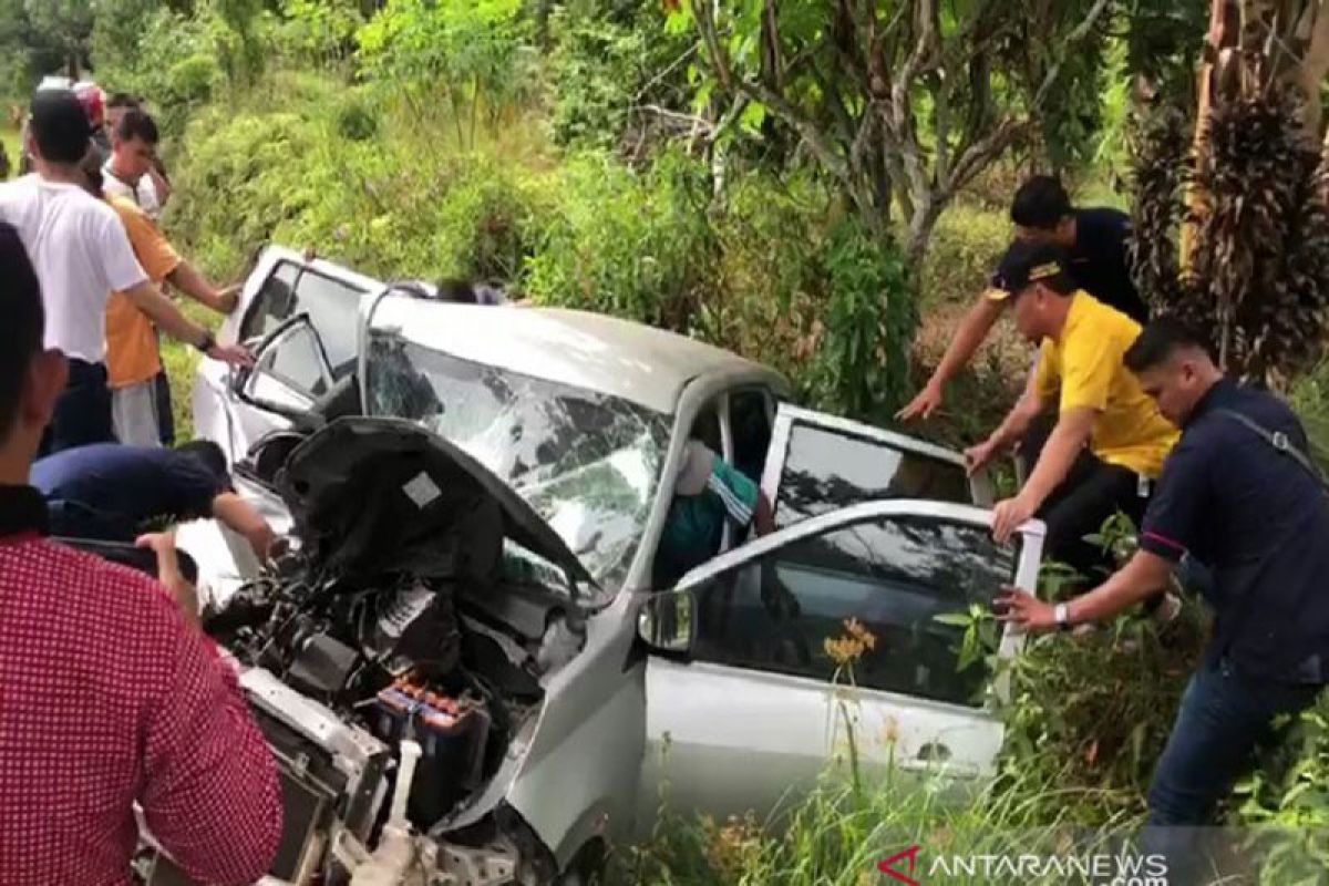 Gubernur Kalteng sigap bantu korban tabrakan beruntun