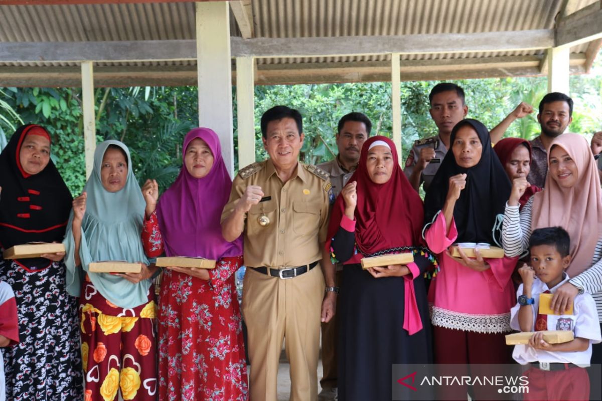 Pemerintah Kabupaten Bangka Tengah salurkan bantuan PKH