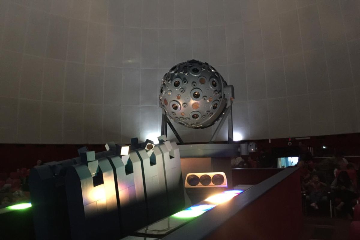 Navigating stars, other celestial objects at the Planetarium