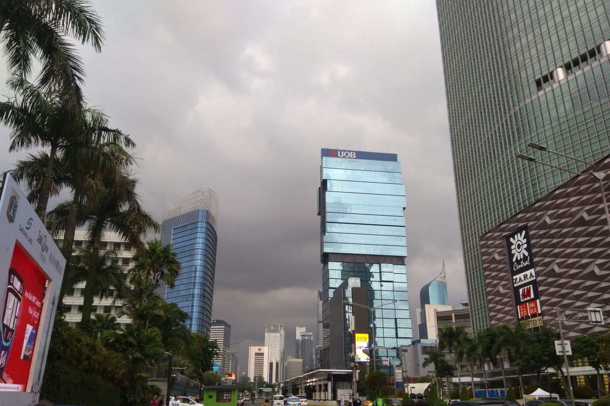 BMKG: Waspadai hujan disertai petir di Jakarta