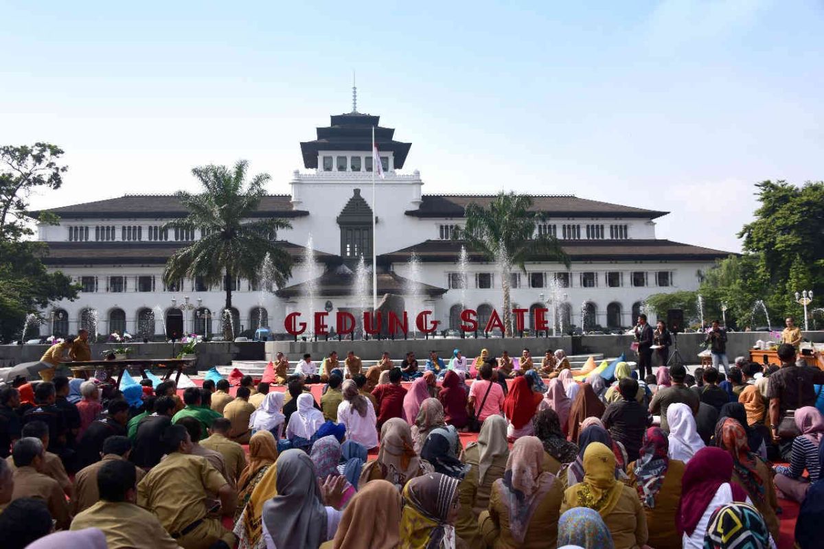 Gedung Sate di Bandung mulai dibuka untuk umum pada Sabtu