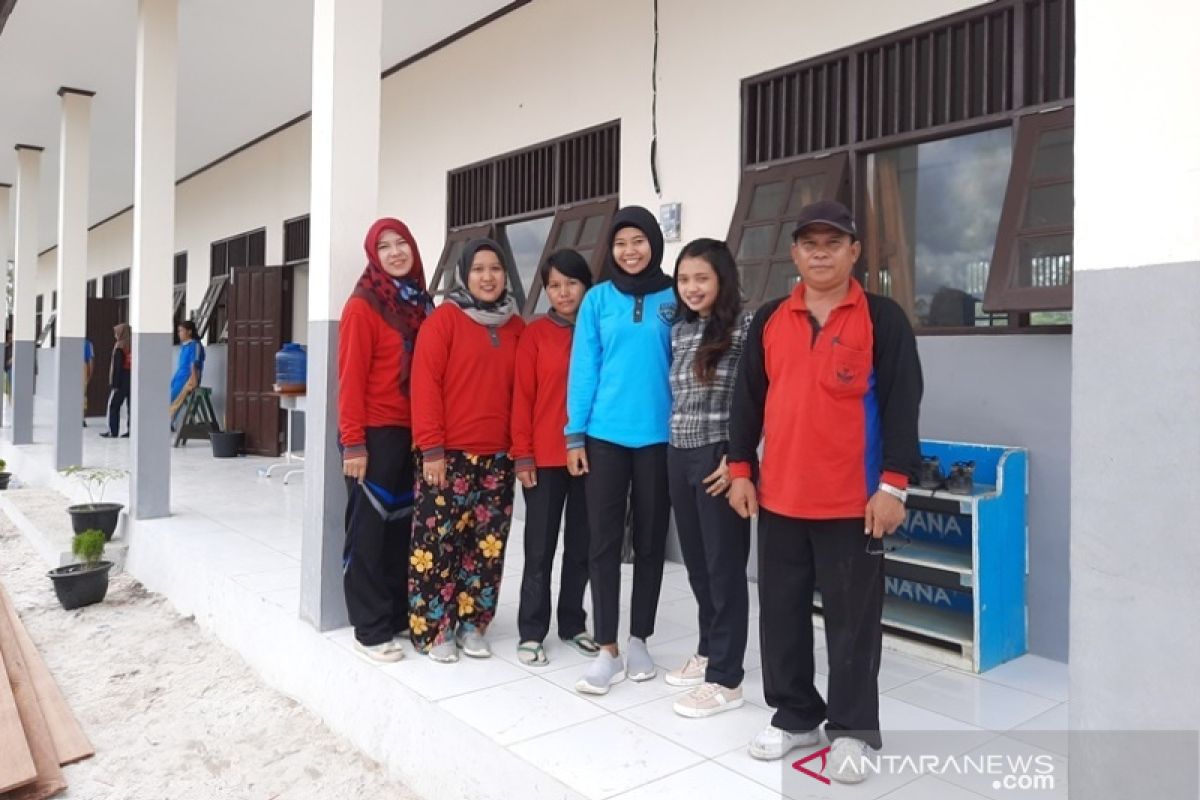 SMA di Gunung Mas dapat bantuan tiga ruang kelas baru