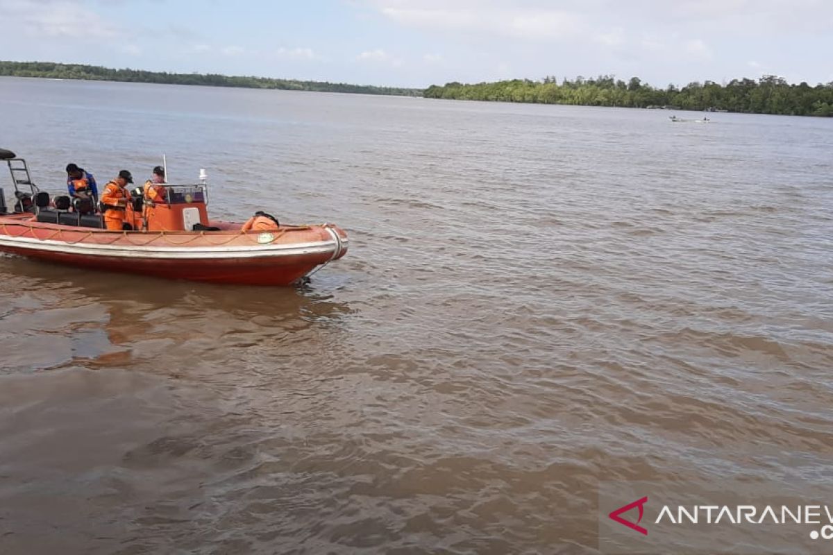 Tim SAR masih cari Leonard Messi tenggelam di Distrik Sawaerma