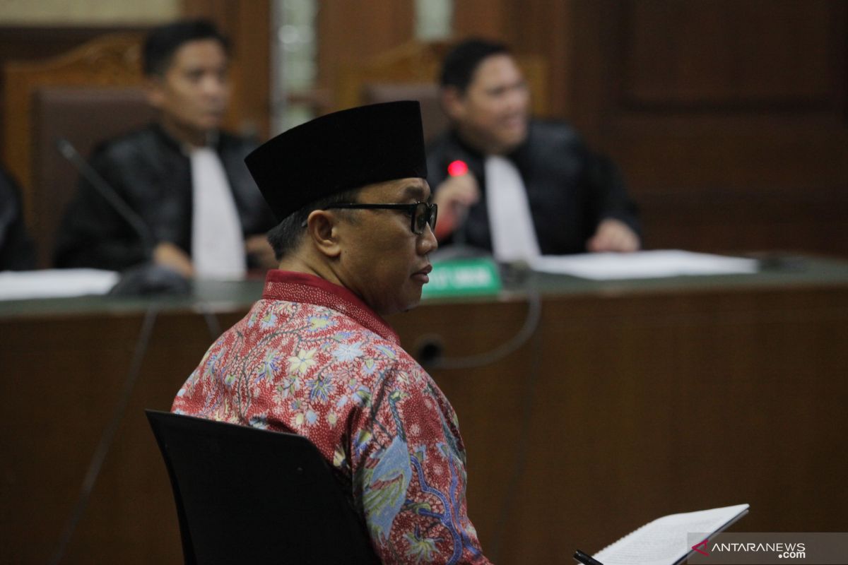 Imam Nahrawi didakwa terima suap dan gratifikasi Rp20,148 miliar