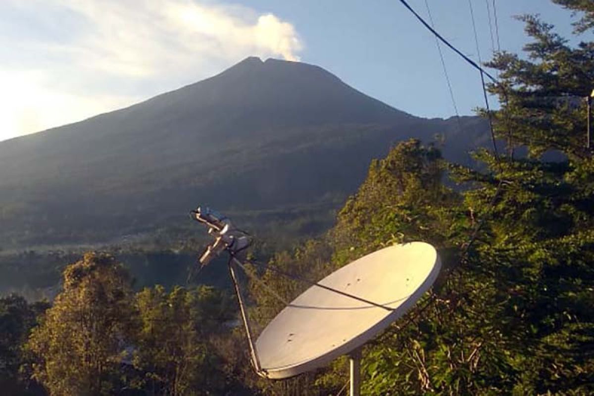 Gunung Slamet masih berstatus Waspada