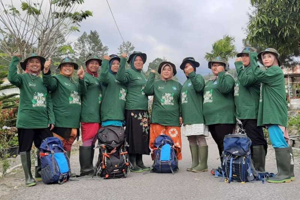 Kaum perempuan turun tangan menjaga hutan di Bener Meriah