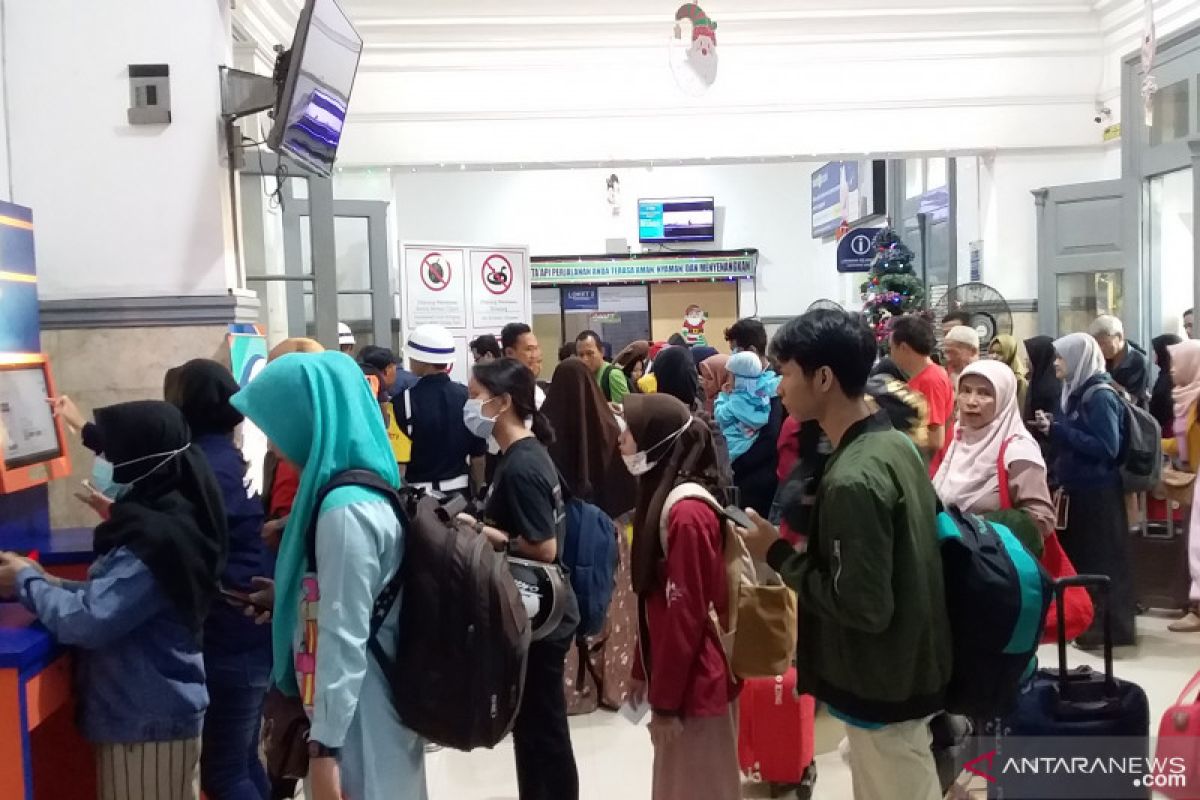 KAI Daop Jember mulai layani tiket mudik Lebaran 2020