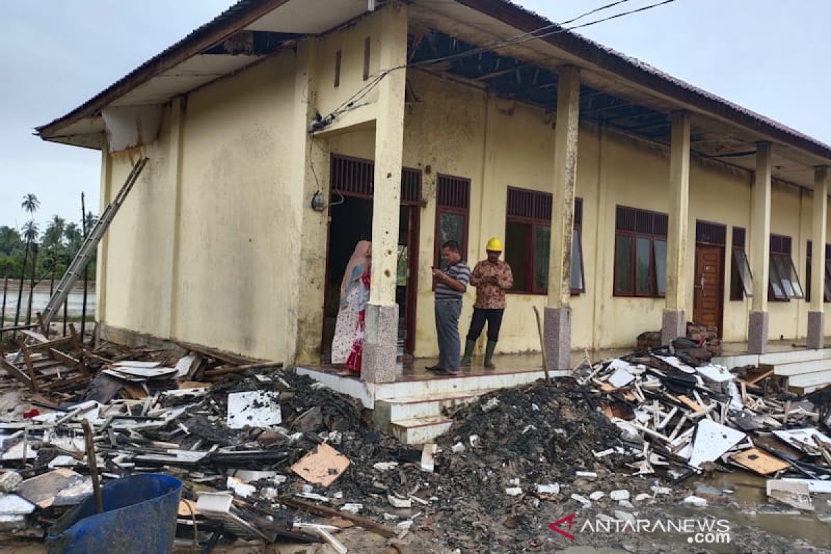 Dayah Darul Ulum terbakar di Aceh Timur