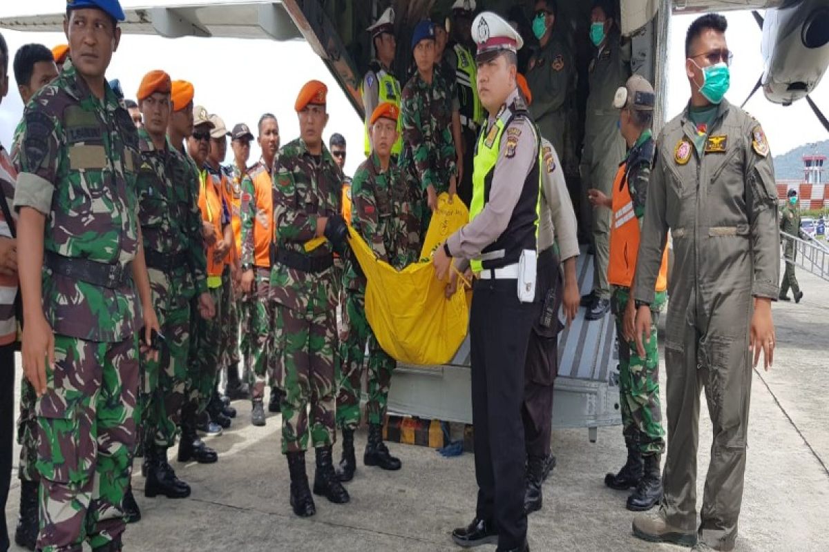 Pangdam dan Kapolda pantau evakuasi korban heli Mi-17