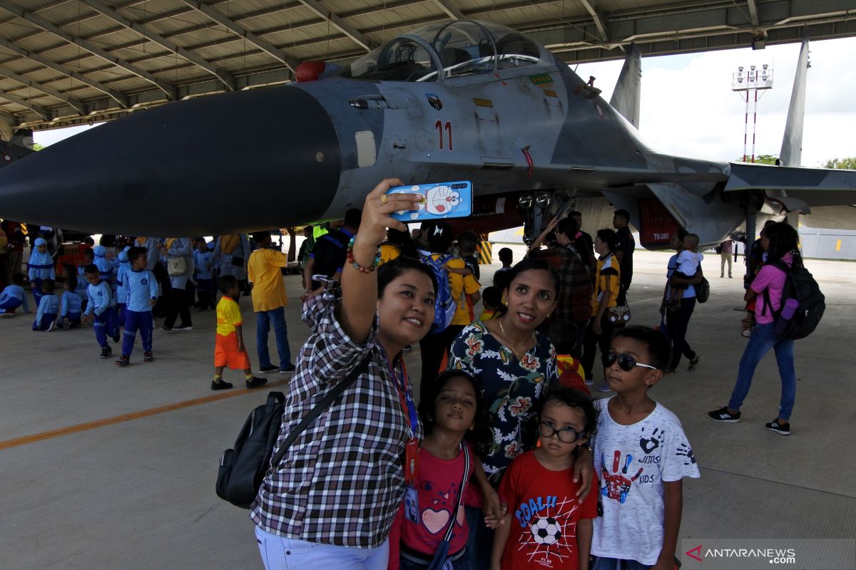 Pangkalan TNI AU Eltari pamerkan empat Suhoi Su-30 bagi publik