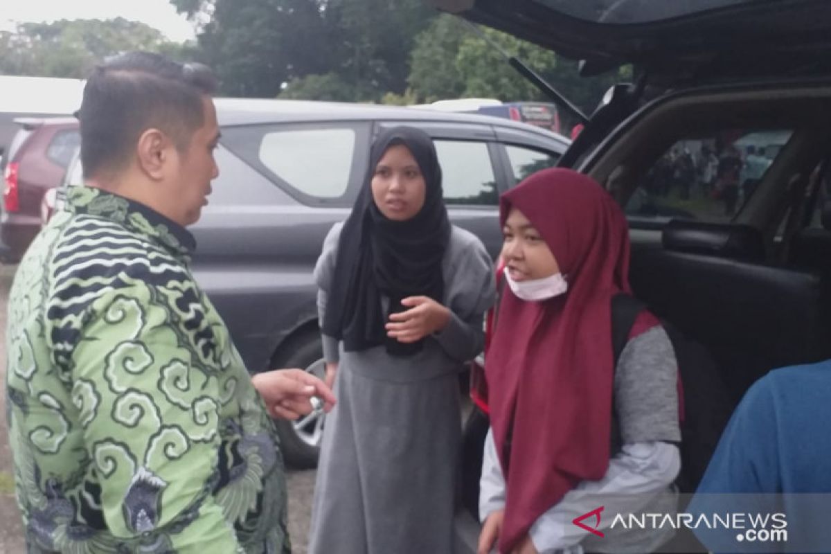Tiga mahasiswa asal Sulteng diberangkatkan ke Palu