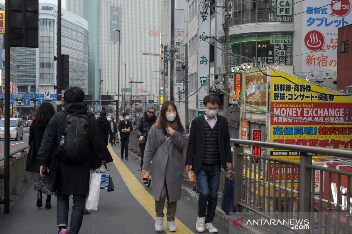 PM Abe minta warga Jepang kerja dari rumah cegah penularan COVID-19