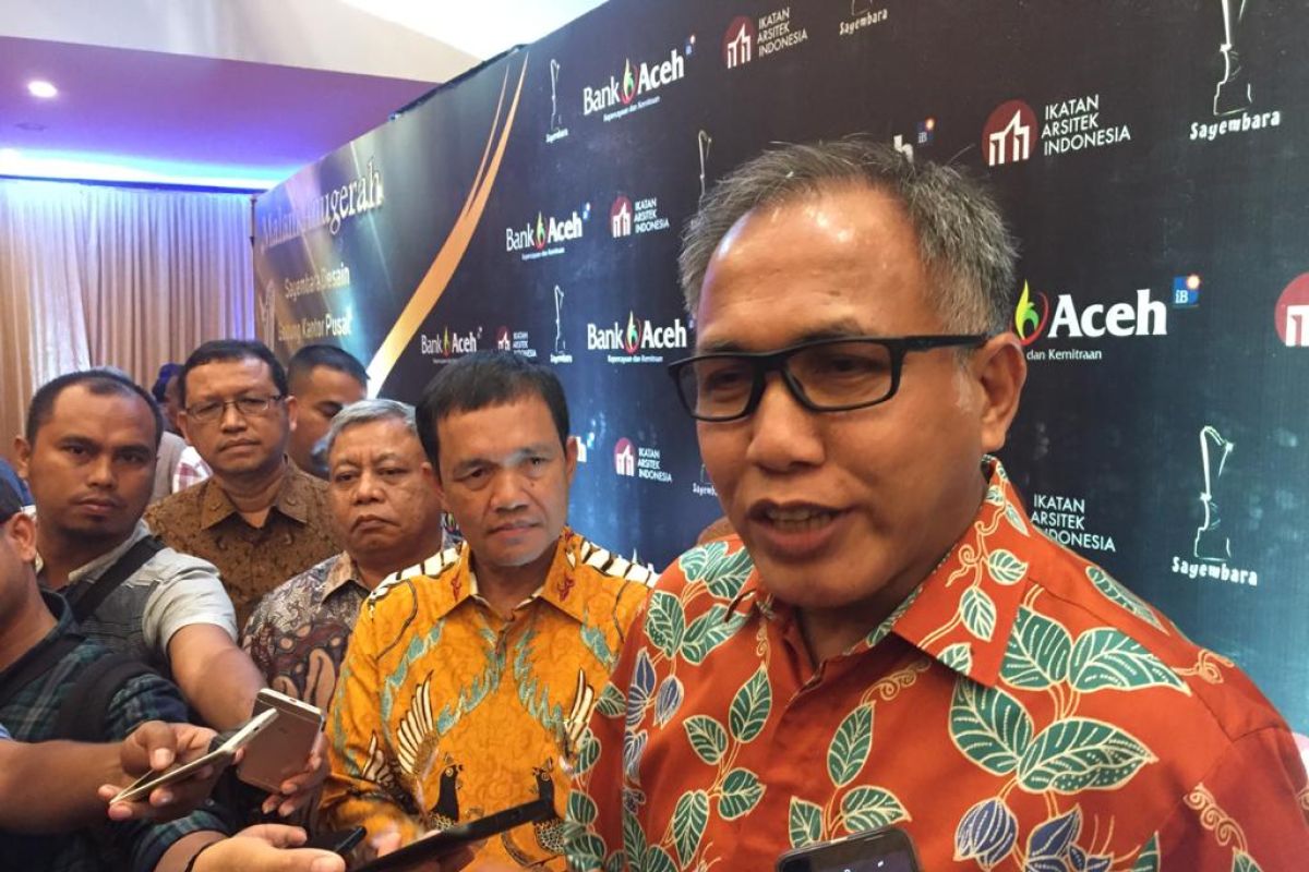 Gubernur minta Bank Aceh syariah optimalkan pembiayaan UMKM