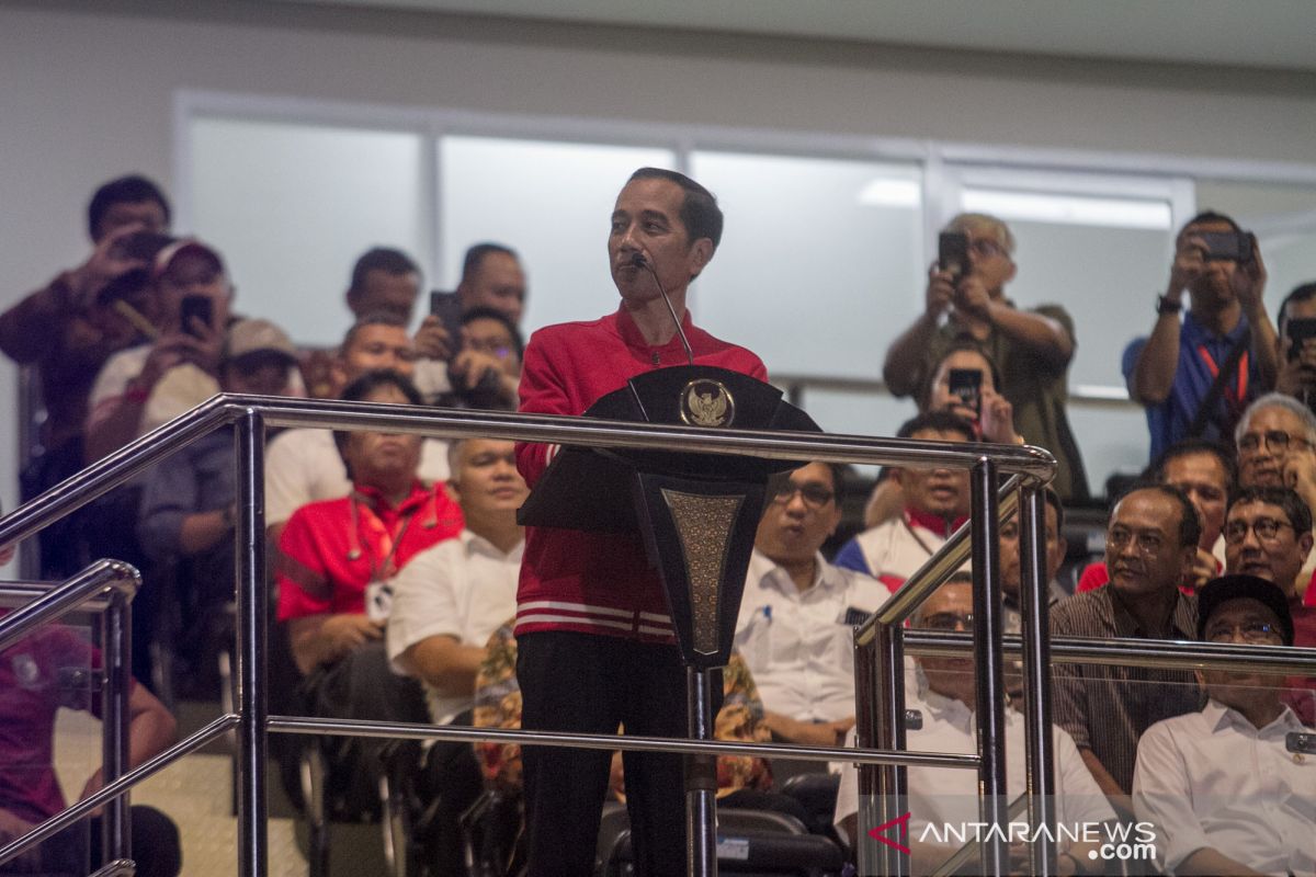 Presiden Jokowi harap stadion Manahan jadi tuan rumah Piala Dunia U20