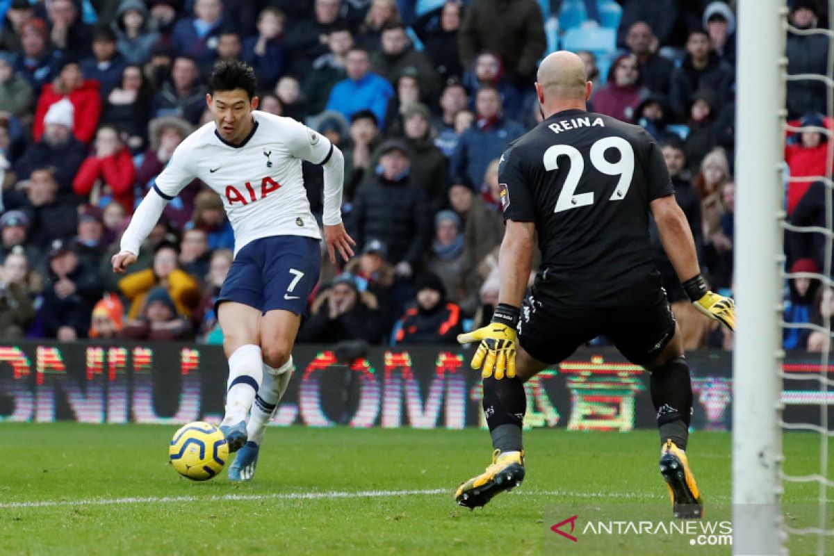 Striker Tottenham Hotspur  Son Heung Min raih penghargaan militer