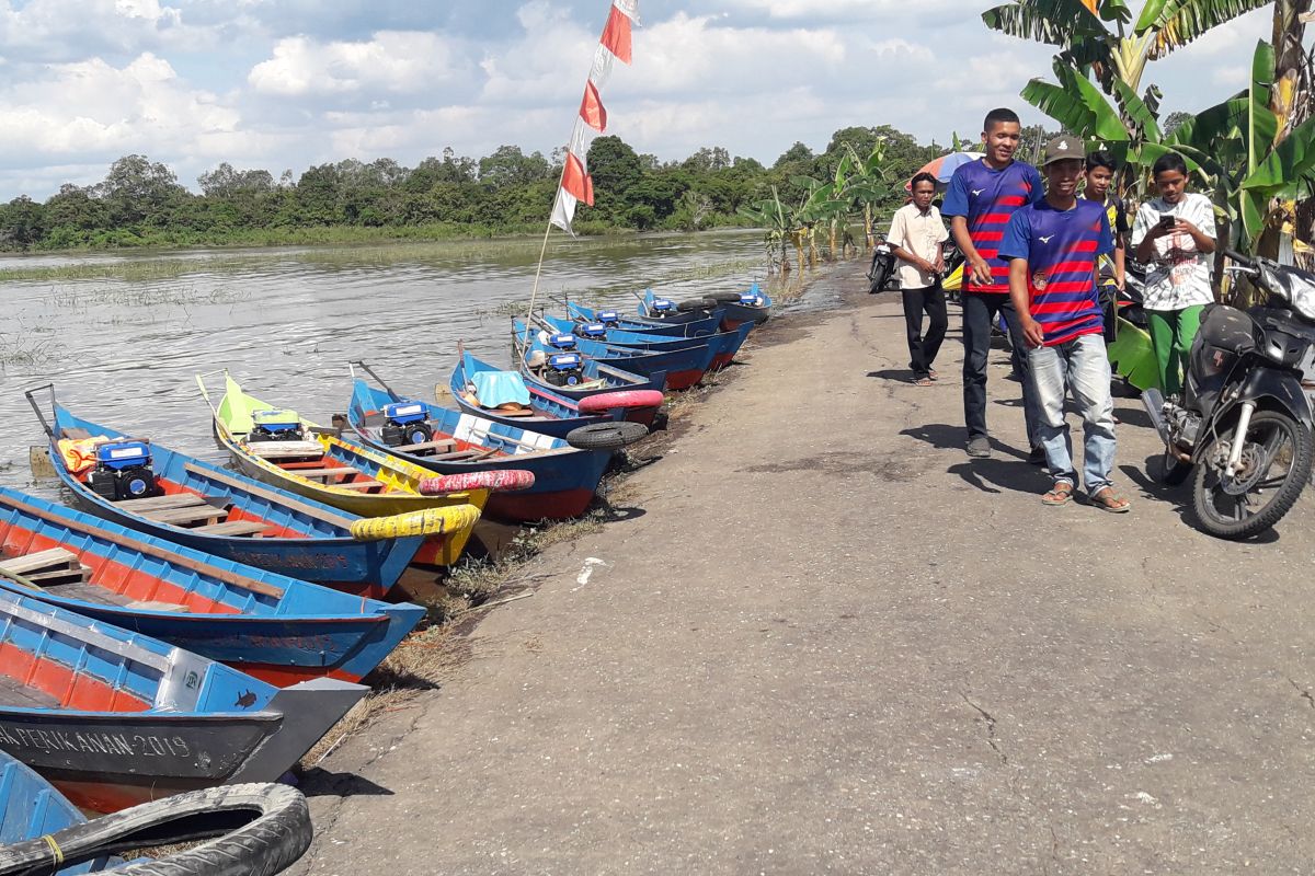 Dinas Perikanan Tabalong sidak penjual anakan ikan