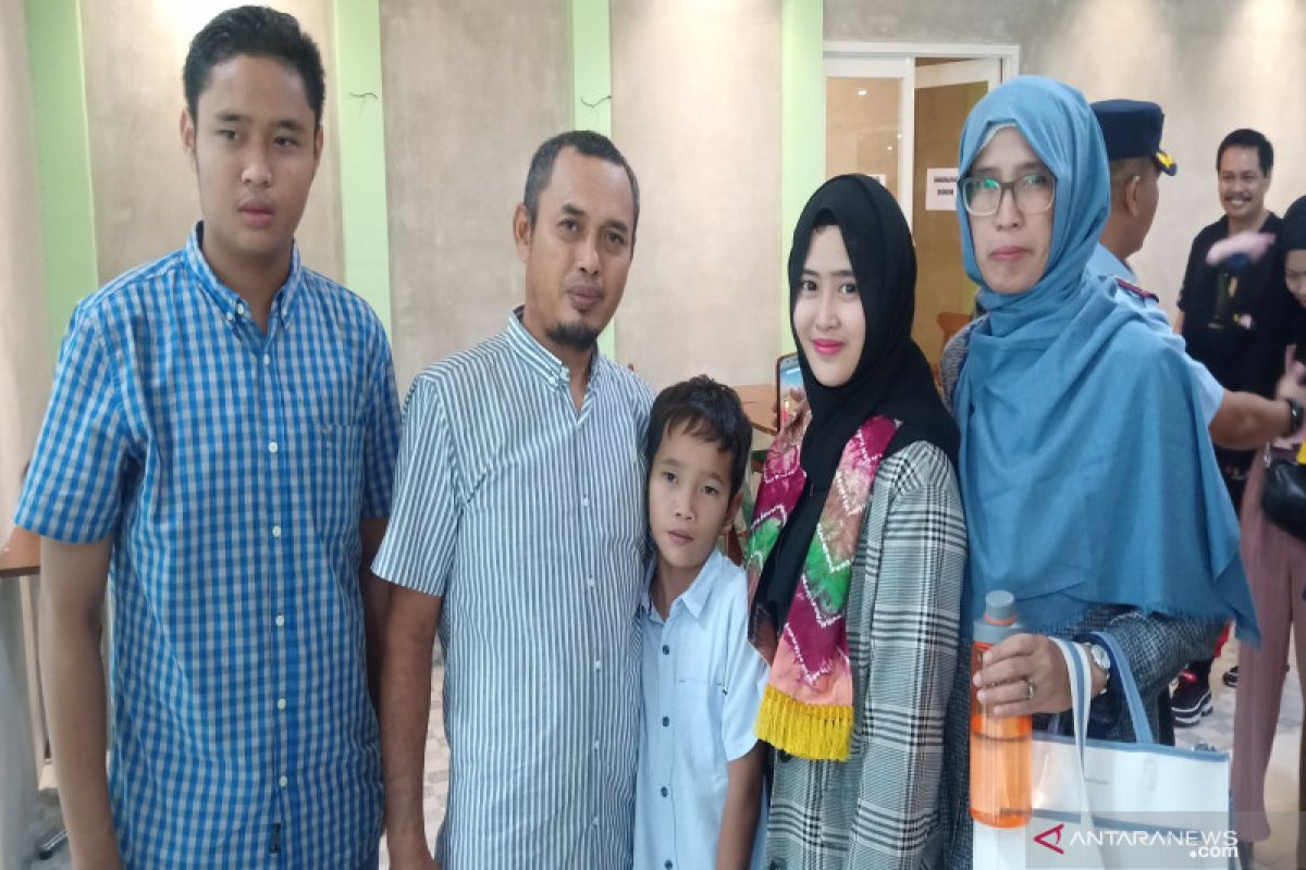 Doa Nur Taibah terkabul setelah anaknya kembali dari Tiongkok