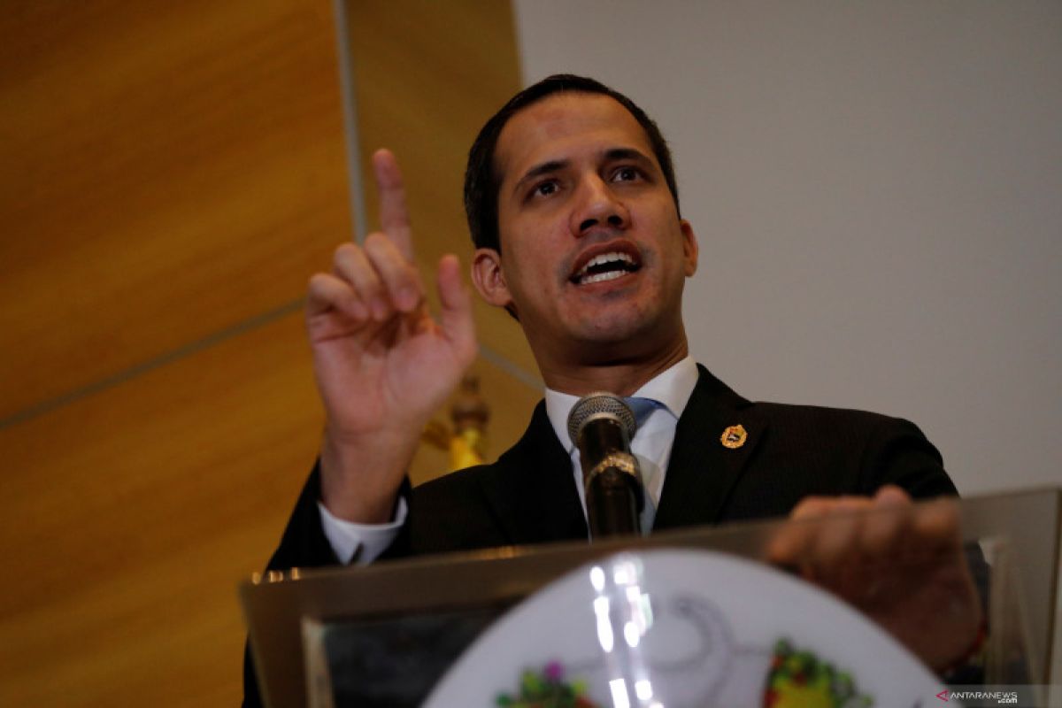 Tokoh oposisi Venezuela Juan Guaido positif COVID-19