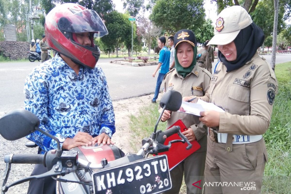 Tingkatkan disiplin, Satpol PP razia ASN Seruyan